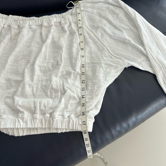 Free People, Parfait Bubble Off The Shoulder Crop Top. - Picture 9 of 11